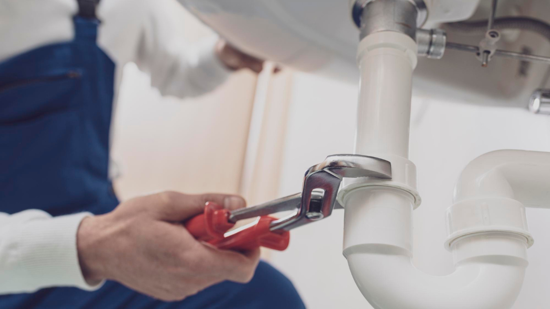 Pourquoi privilégier un plombier local pour vos travaux à Blain ?